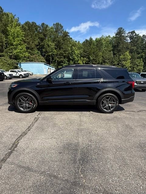 2026 Ford Explorer ST-LINE 4WD's photo