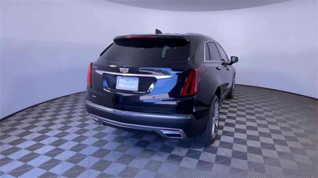 New 2025 CADILLAC XT5 Premium Luxury SUV