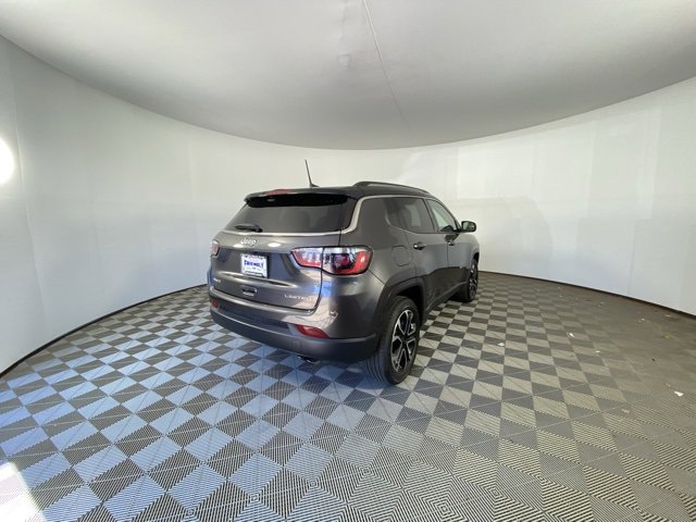 2022 Jeep Compass Limited photo 2