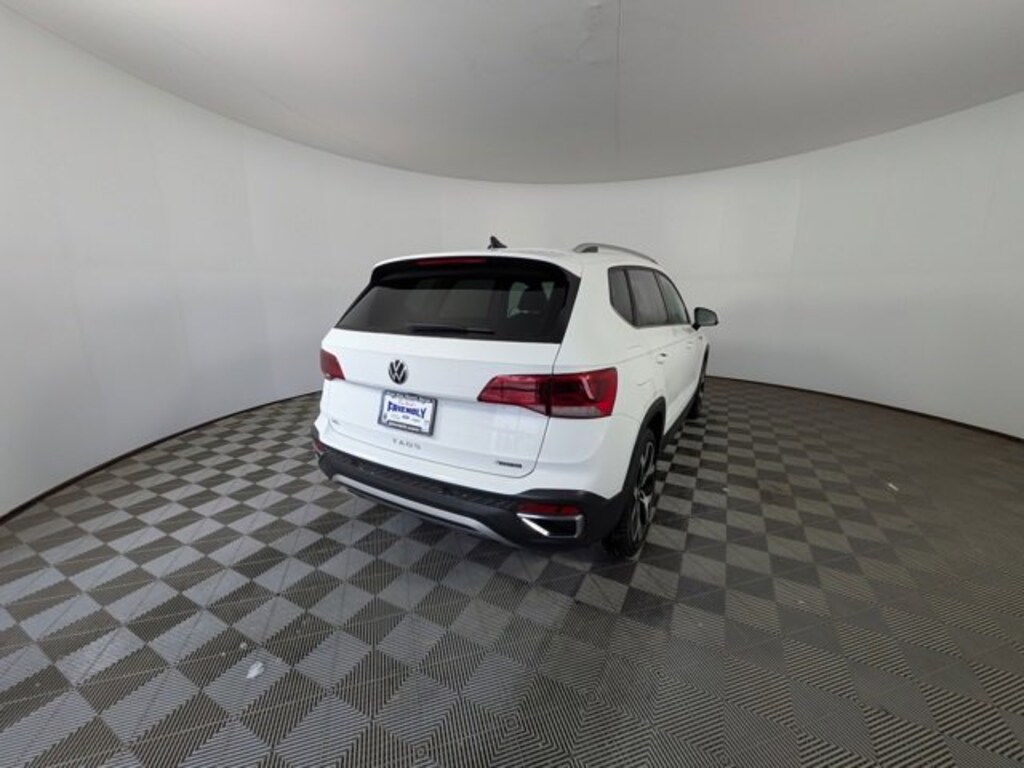 Used 2022 Volkswagen Taos SEL