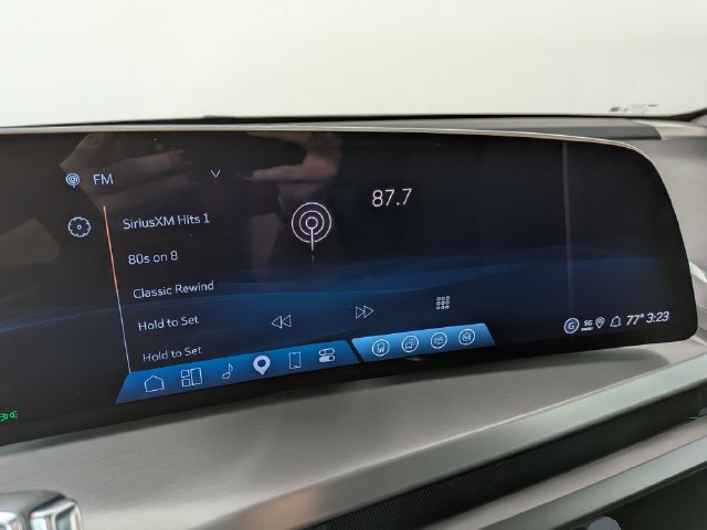 2027 Cadillac VISTIQ Luxury - Photo 21