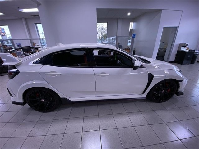 Used 2021 Honda Civic Hatchback Type-R with VIN SHHFK8G76MU205480 for sale in Clinton Township, MI