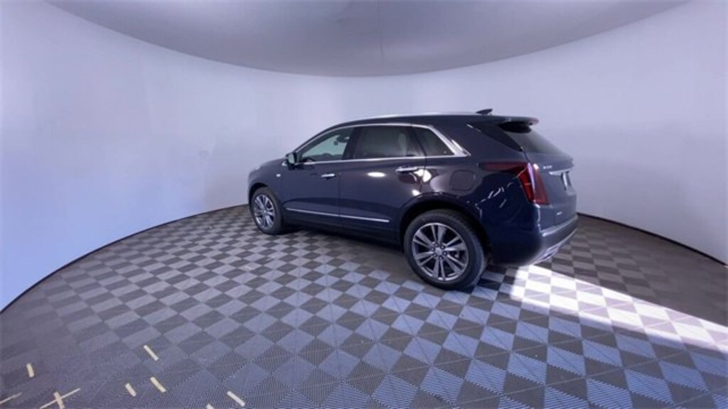 New 2025 CADILLAC XT5 Premium Luxury SUV