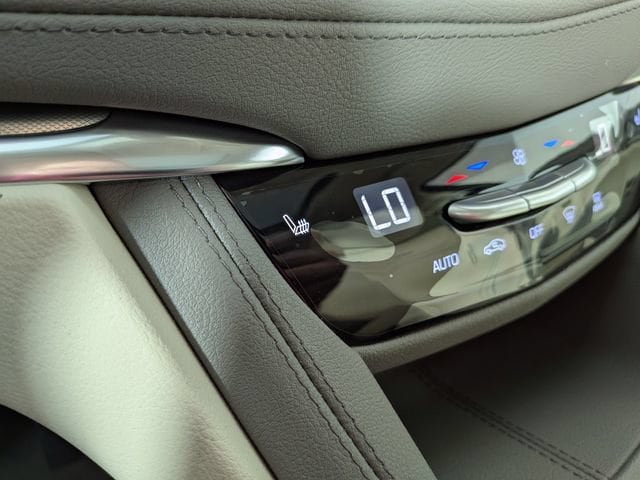 2026 Cadillac XT5 Premium Luxury - Photo 10
