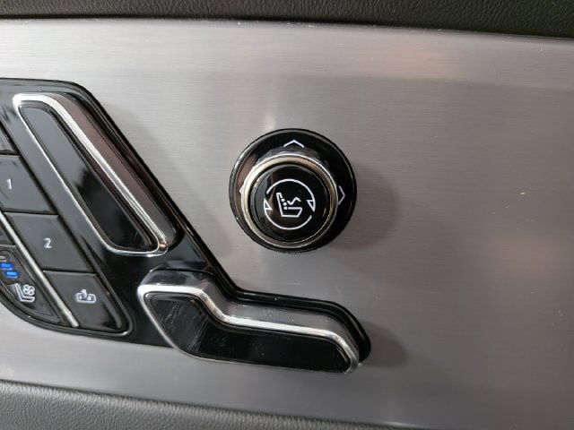 2027 Cadillac VISTIQ Luxury - Photo 9