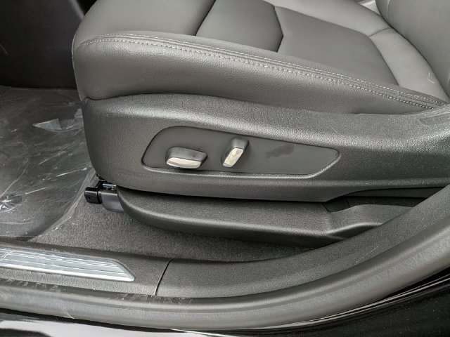 2026 Cadillac XT5 Luxury - Photo 14