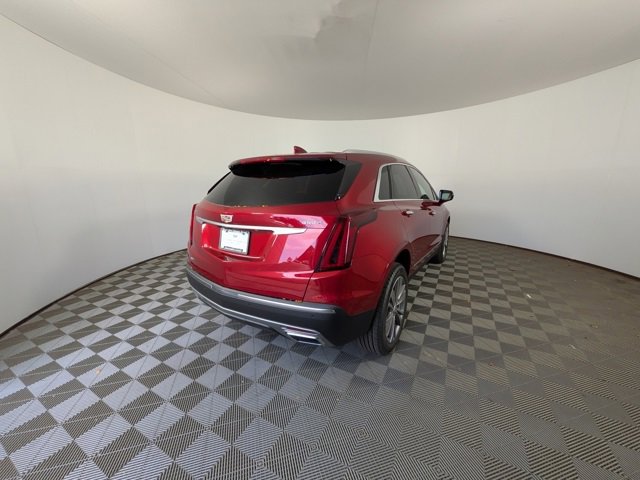 2025 Cadillac XT5 Premium Luxury photo 2