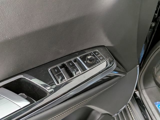 2026 Cadillac Escalade Luxury - Photo 18