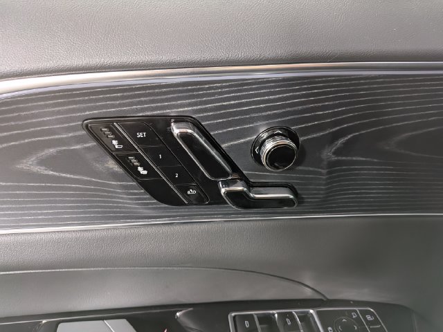 2026 Cadillac LYRIQ Luxury - Photo 17