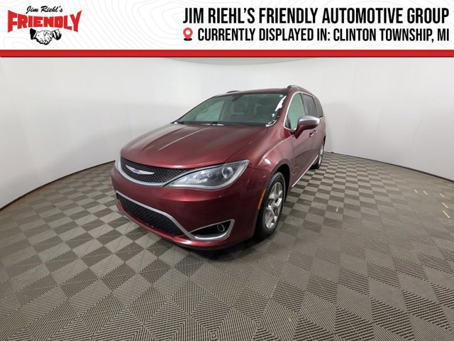 2019 Chrysler Pacifica Limited's photo
