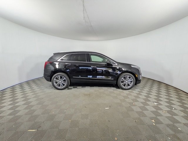 2025 Cadillac XT5 Premium Luxury photo 2