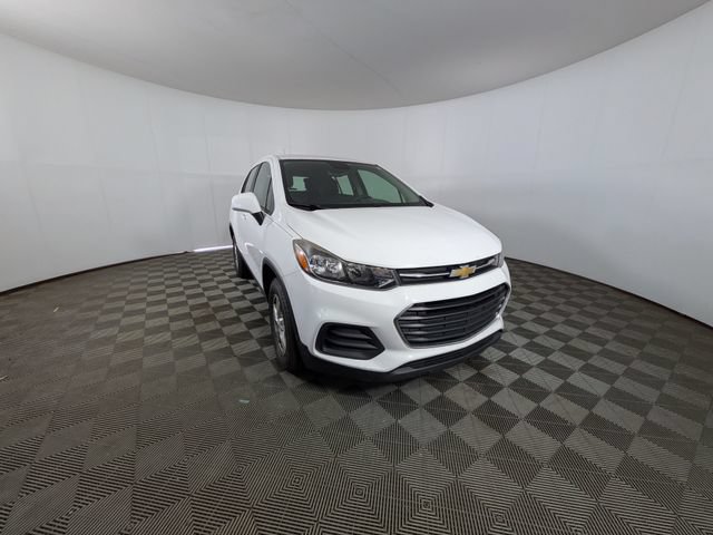 Used 2017 Chevrolet Trax LS with VIN KL7CJNSBXHB175584 for sale in Clinton Township, MI