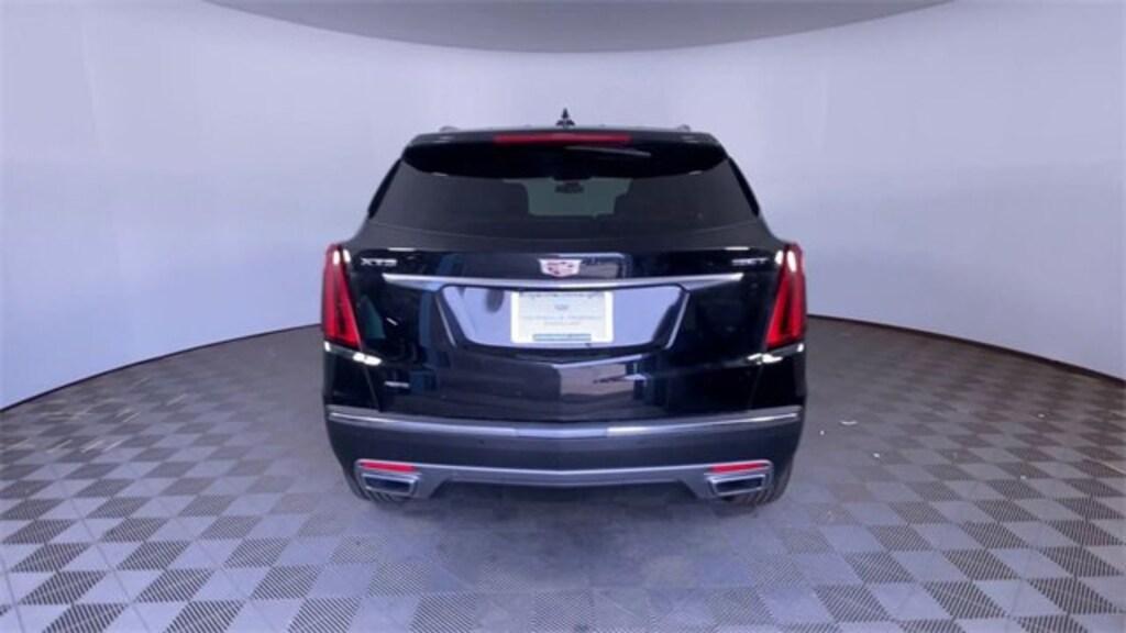 New 2025 CADILLAC XT5 Premium Luxury SUV