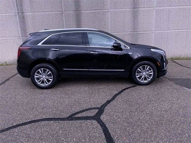 Certified 2022 Cadillac XT5 Premium Luxury with VIN 1GYKNDRS4NZ117373 for sale in Clinton Township, MI