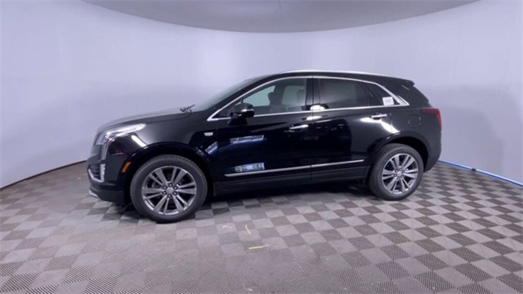 New 2025 CADILLAC XT5 Premium Luxury SUV