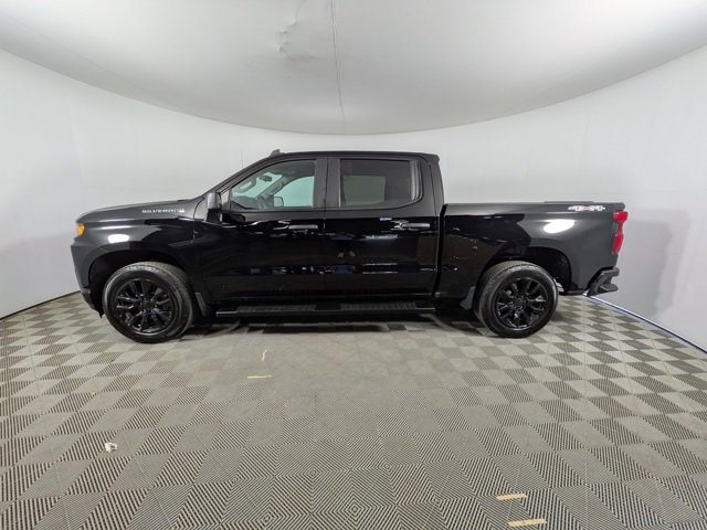 2020 Chevrolet Silverado 1500 Custom photo 3