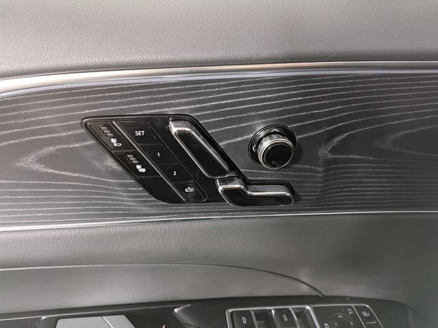 2026 Cadillac LYRIQ Luxury - Photo 17