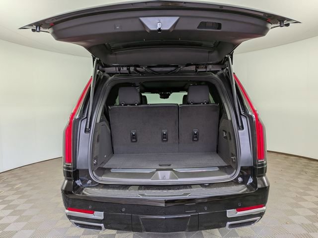 2026 Cadillac Escalade Luxury - Photo 14