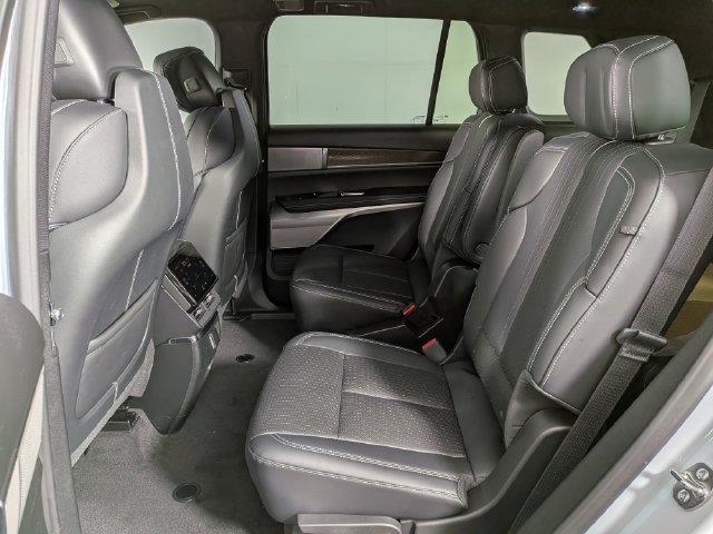 2027 Cadillac VISTIQ Luxury - Photo 26