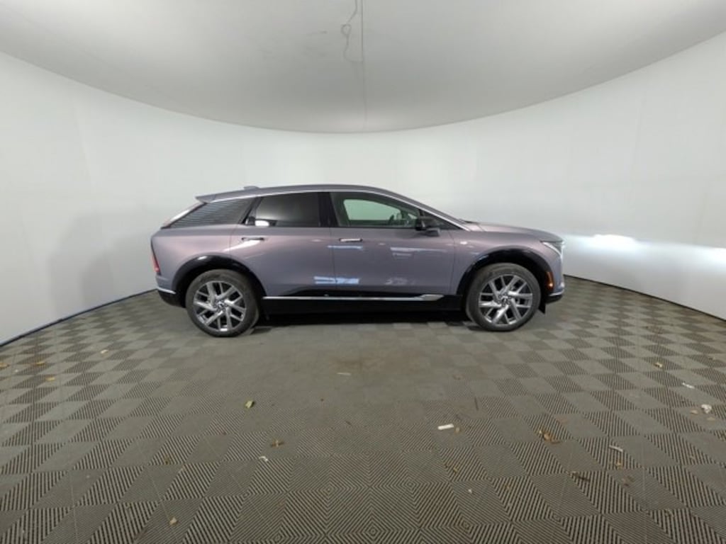 New 2026 CADILLAC OPTIQ Luxury SUV