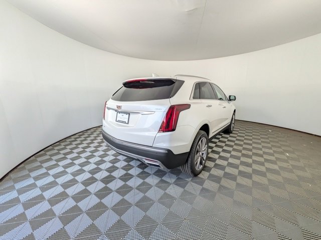 2025 Cadillac XT5 Premium Luxury photo 2