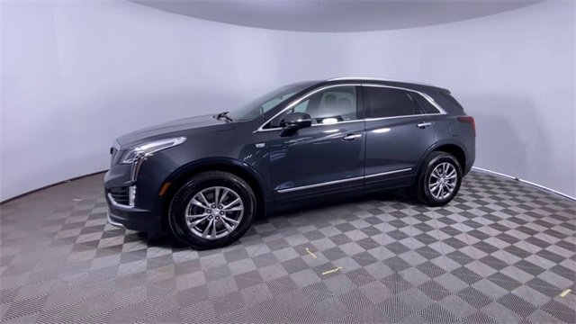 Certified 2022 Cadillac XT5 Premium Luxury with VIN 1GYKNDRS2NZ156981 for sale in Clinton Township, MI