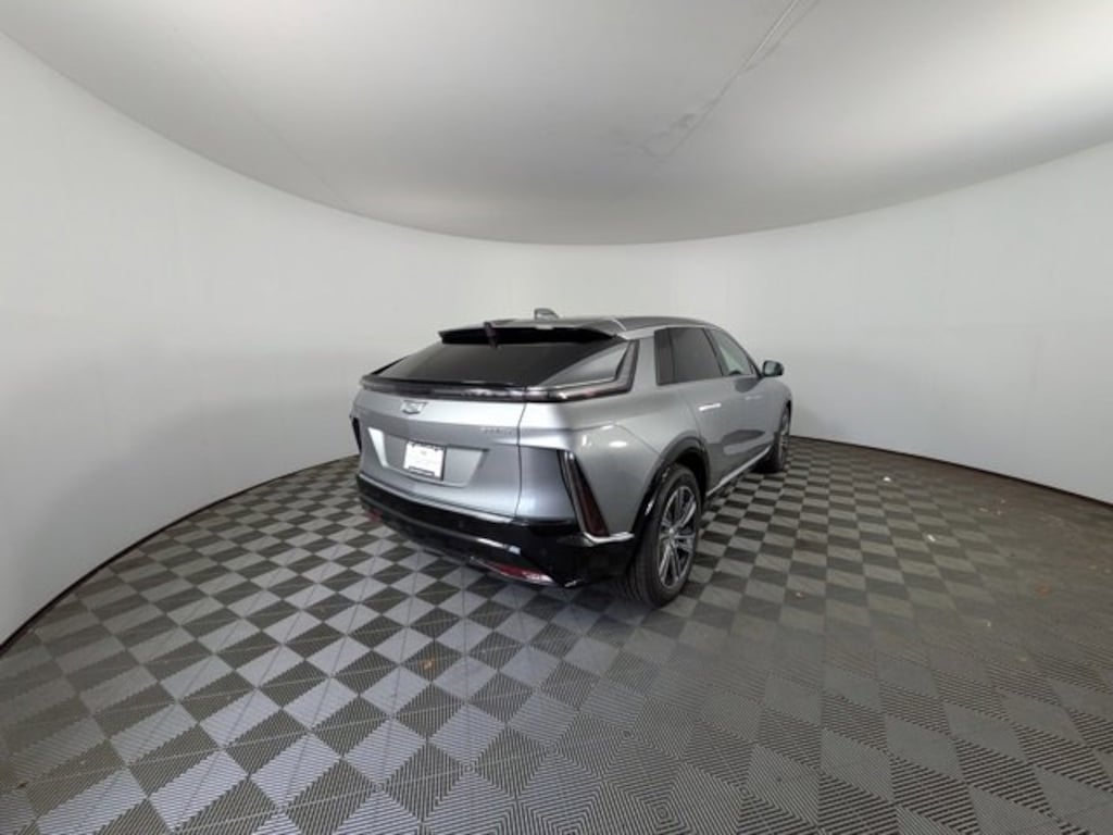 New 2025 CADILLAC LYRIQ Luxury 1 SUV