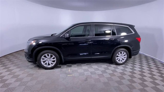 Used 2020 Honda Pilot LX with VIN 5FNYF5H1XLB022444 for sale in Clinton Township, MI