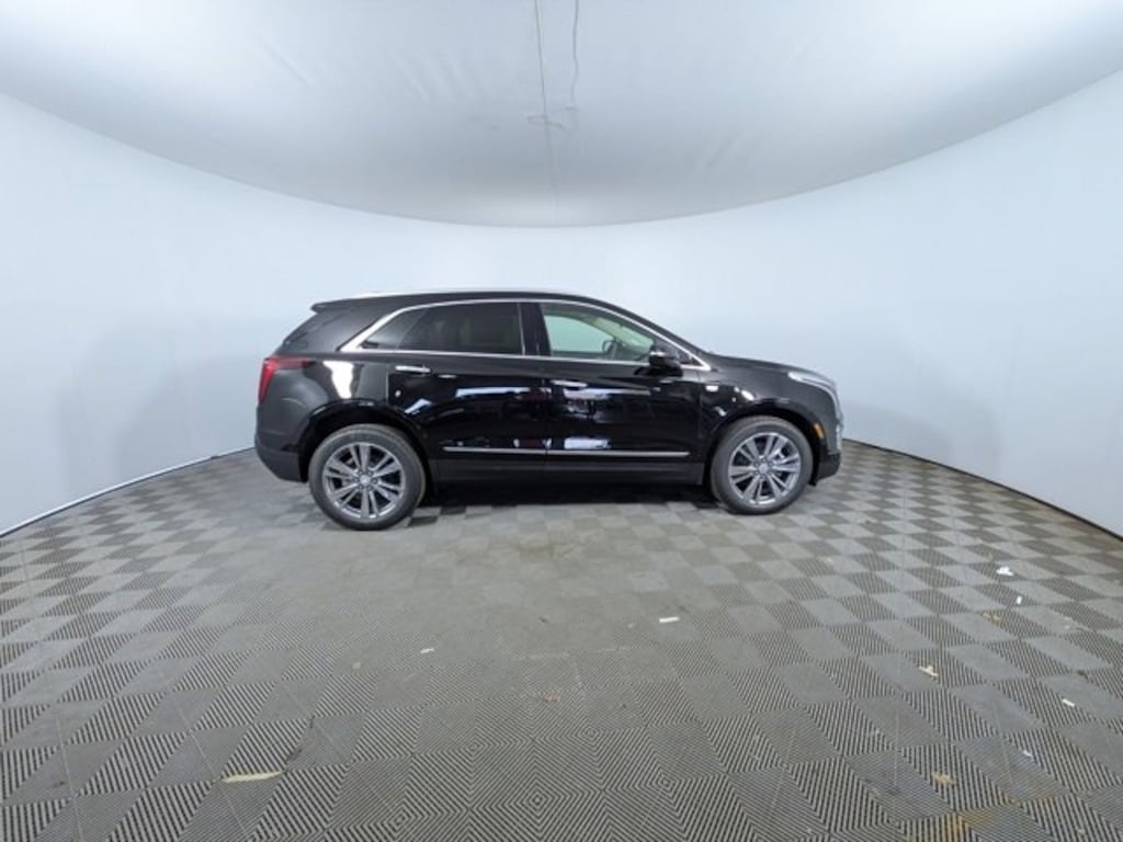New 2025 CADILLAC XT5 Premium Luxury SUV