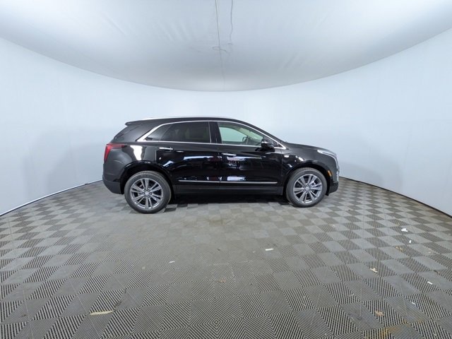 2025 Cadillac XT5 Premium Luxury photo 2