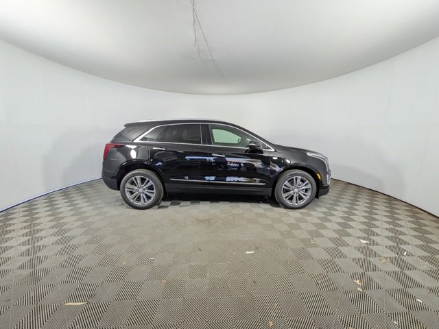 2025 Cadillac XT5 Premium Luxury photo 2