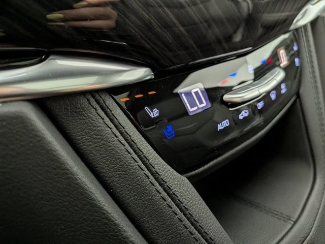 2025 Cadillac XT6 Premium Luxury - Photo 10