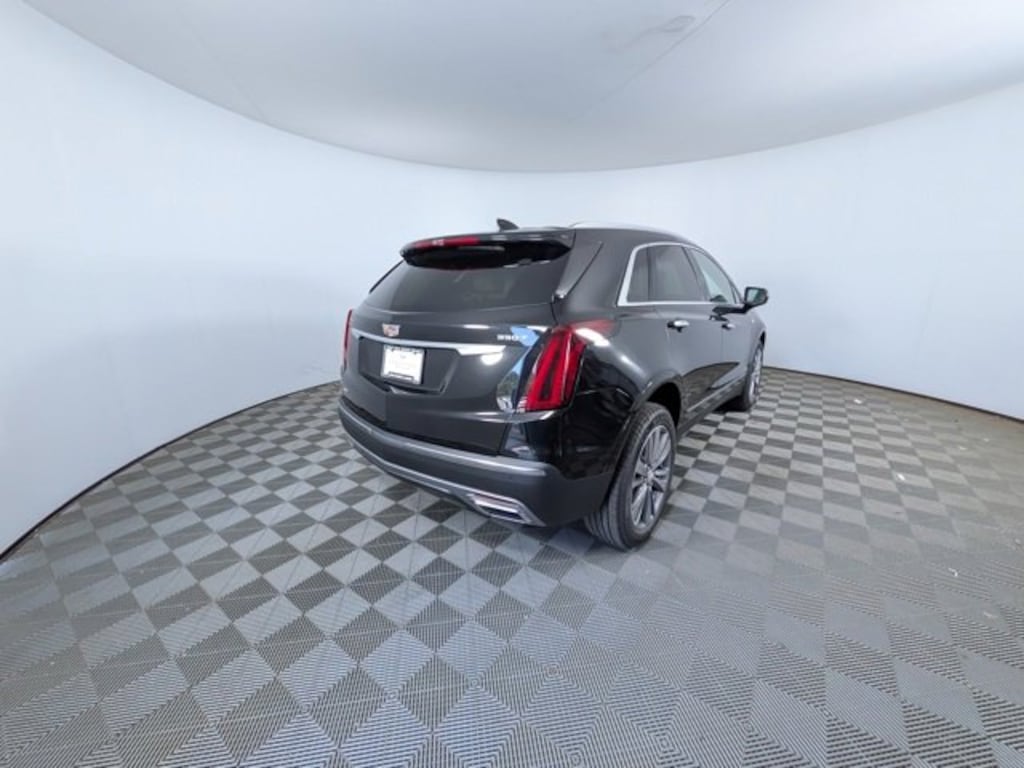 New 2025 CADILLAC XT5 Premium Luxury SUV