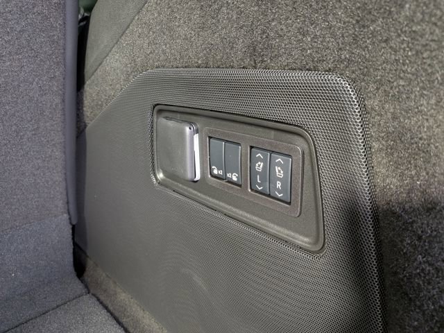2026 Cadillac Escalade Luxury - Photo 15