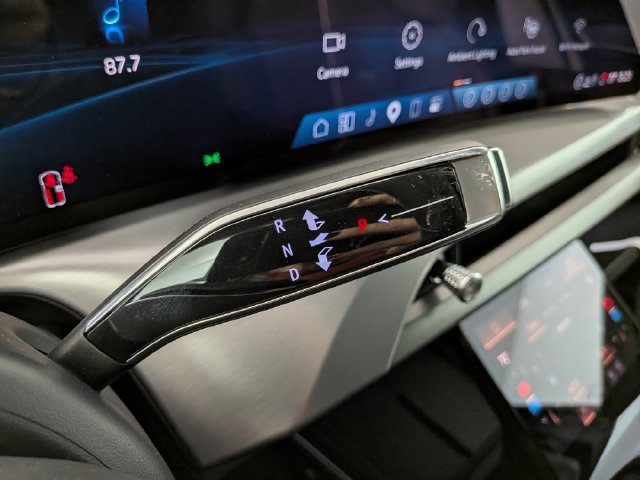 2027 Cadillac VISTIQ Luxury - Photo 20
