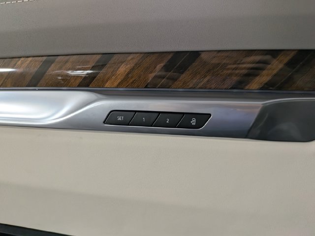 2026 Cadillac Escalade Platinum Sport - Photo 13
