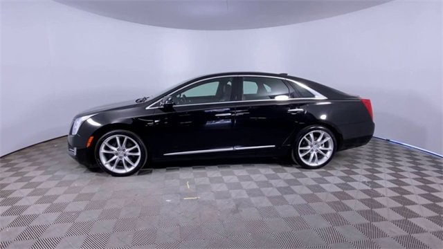 Used 2016 Cadillac XTS Premium Collection with VIN 2G61R5S3XG9116694 for sale in Clinton Township, MI