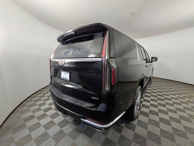 2023 Cadillac Escalade ESV Premium Luxury photo 2