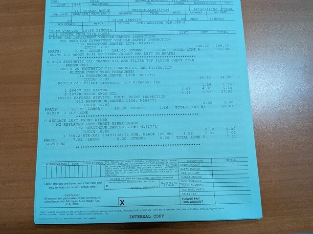 2024 Nissan Rogue SV photo 2