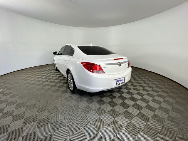 2012 Buick Regal Premium photo 2