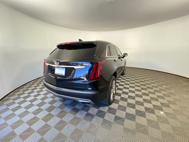 2024 Cadillac XT5 Premium Luxury photo 2