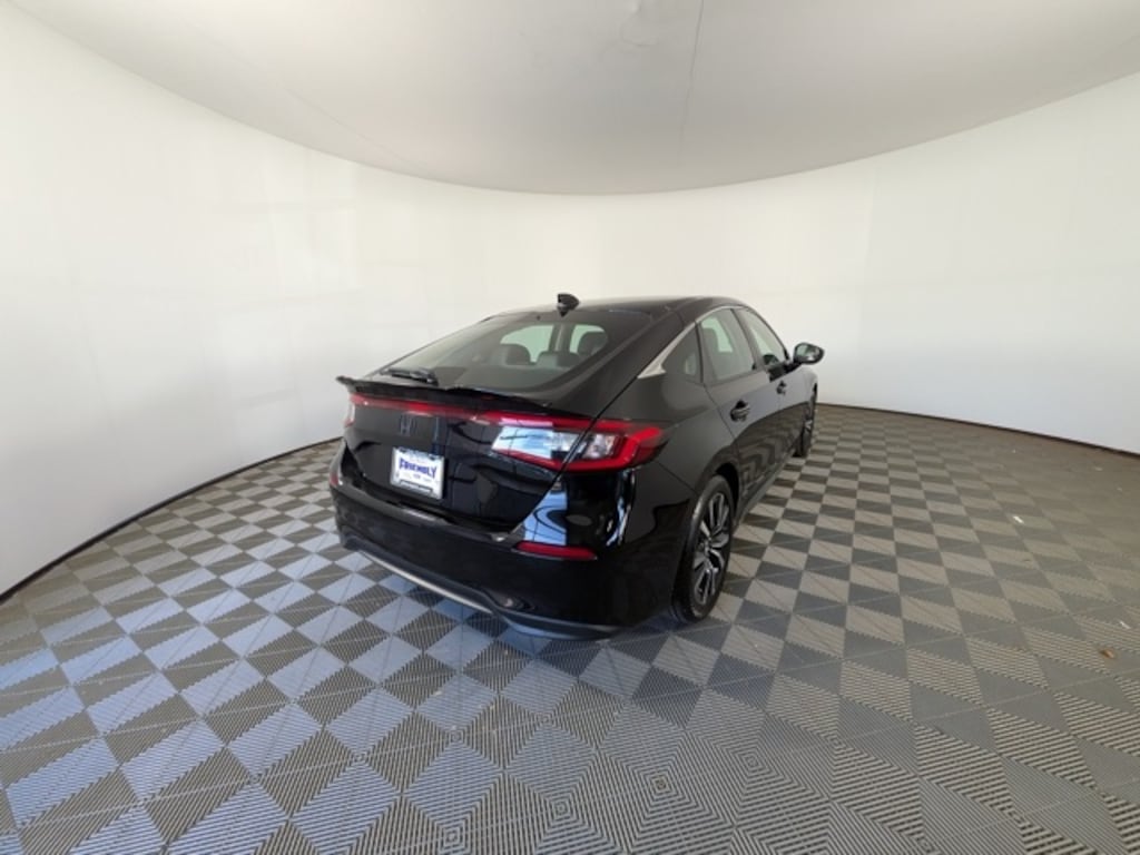 Used 2024 Honda Civic EX-L Hatchback