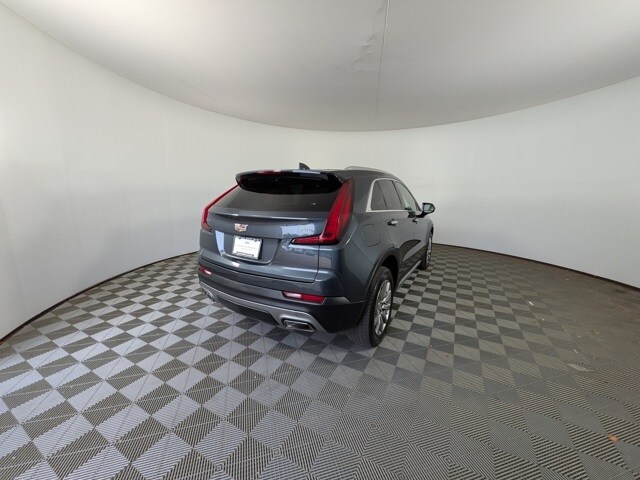 2020 Cadillac XT4 Premium Luxury photo 3