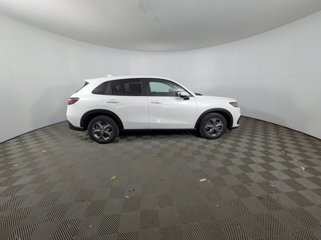 2026 Honda HR-V LX photo 2