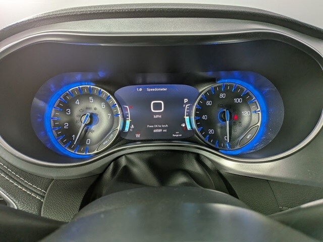 2019 Chrysler Pacifica Limited photo 4