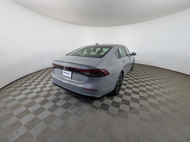 2025 Honda Accord Hybrid Touring photo 2