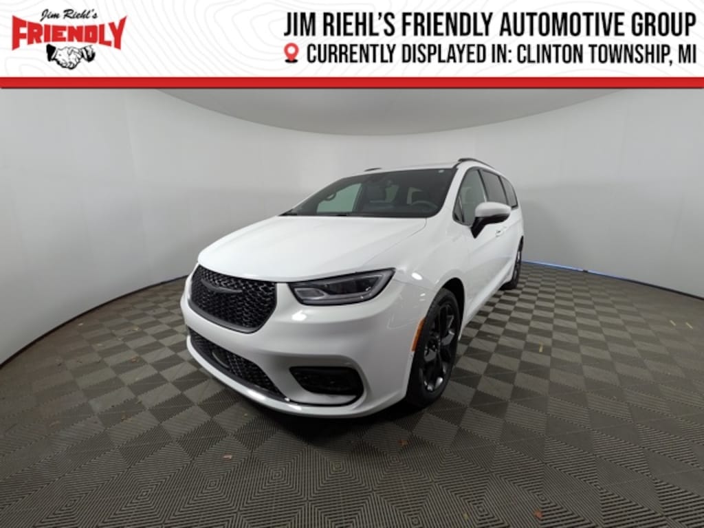 Used 2023 Chrysler Pacifica Touring L Van Passenger Van