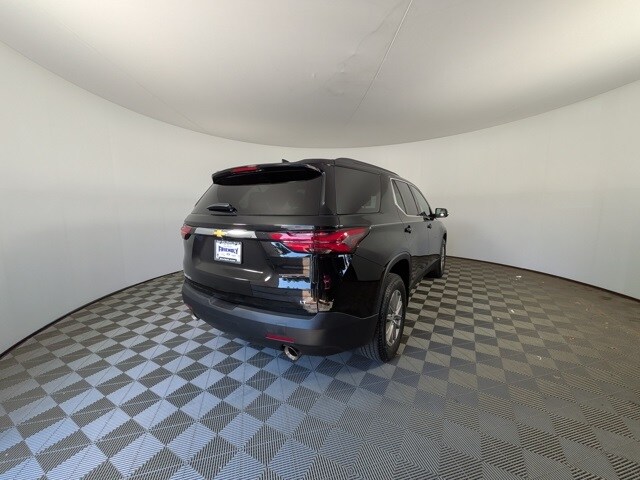 2023 Chevrolet Traverse Cloth 1LT photo 2
