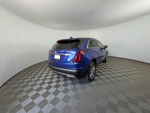 2023 Cadillac XT5 Premium Luxury photo 3