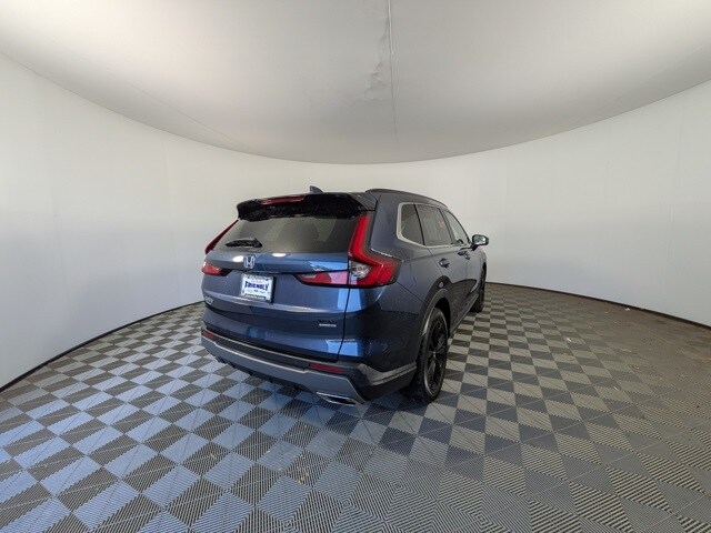 2023 Honda CR-V Hybrid Sport Touring photo 3